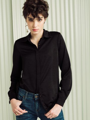 Bluza u crnoj boji